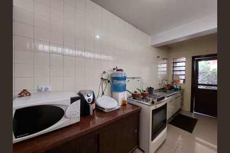 Casa à venda com 148m², 3 quartos e 4 vagas Casa à venda com 148m², 3 quartos e 4 vagasCozinha