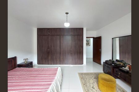 Casa à venda com 148m², 3 quartos e 4 vagas Casa à venda com 148m², 3 quartos e 4 vagasQuarto 2