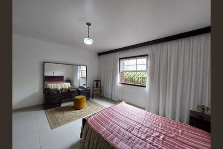 Casa à venda com 148m², 3 quartos e 4 vagas Casa à venda com 148m², 3 quartos e 4 vagasQuarto 2