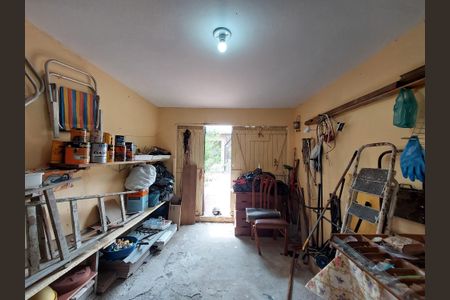 Casa à venda com 148m², 3 quartos e 4 vagas Casa à venda com 148m², 3 quartos e 4 vagasOficina