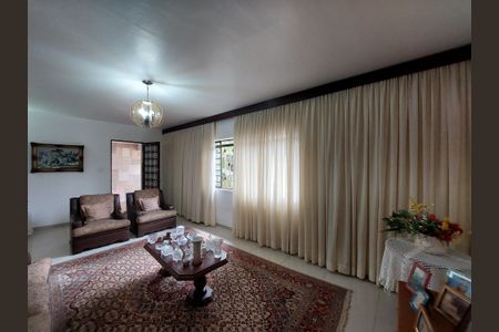 Casa à venda com 148m², 3 quartos e 4 vagas Casa à venda com 148m², 3 quartos e 4 vagasSala