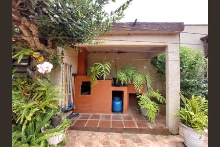 Casa à venda com 148m², 3 quartos e 4 vagas Casa à venda com 148m², 3 quartos e 4 vagasChurrasqueira - Área de Lazer