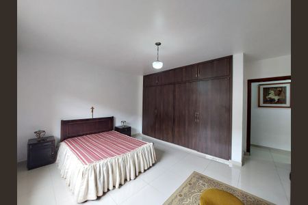 Casa à venda com 148m², 3 quartos e 4 vagas Casa à venda com 148m², 3 quartos e 4 vagasQuarto 2