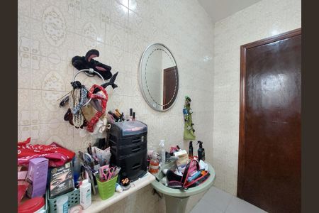 Casa à venda com 148m², 3 quartos e 4 vagas Casa à venda com 148m², 3 quartos e 4 vagasBanheiro 2