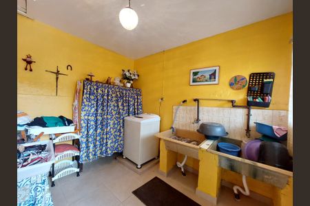 Casa à venda com 148m², 3 quartos e 4 vagas Casa à venda com 148m², 3 quartos e 4 vagasÁrea de Serviço