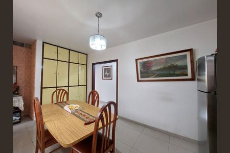 Casa à venda com 148m², 3 quartos e 4 vagas Casa à venda com 148m², 3 quartos e 4 vagasSala de Jantar