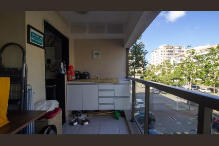 Apartamento para alugar com 68m², 2 quartos e 1 vagaVaranda