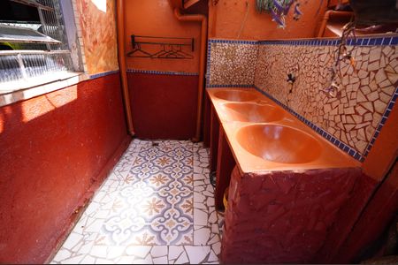 Casa para alugar com 70m², 2 quartos e 1 vagaÁrea de Serviço