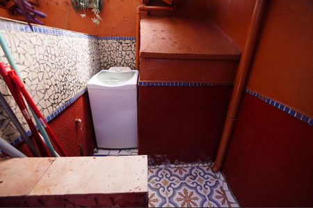Casa para alugar com 70m², 2 quartos e 1 vagaÁrea de Serviço