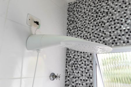 Casa de condomínio à venda com 75m², 2 quartos e 1 vagaChuveiro