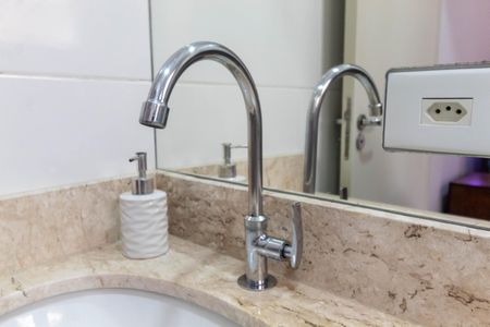 Casa de condomínio à venda com 75m², 2 quartos e 1 vagaBanheiro - torneira