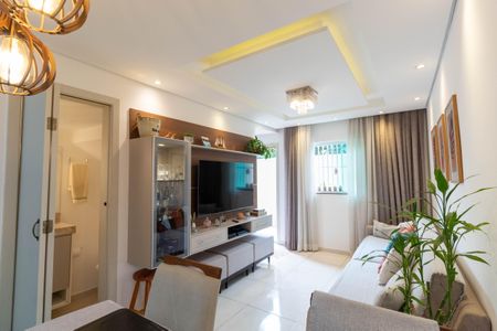 Casa de condomínio à venda com 75m², 2 quartos e 1 vagaSala