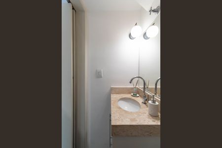 Casa de condomínio à venda com 75m², 2 quartos e 1 vagaLavabo