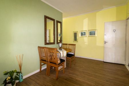 Apartamento à venda com 78m², 2 quartos e 1 vaga Apartamento à venda com 78m², 2 quartos e 1 vagaSala