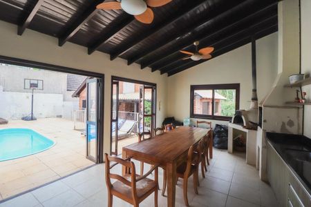 Casa à venda com 135m², 3 quartos e 1 vagaÁrea comum - Área gourmet