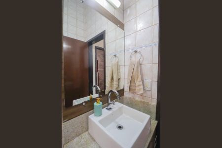 Casa à venda com 135m², 3 quartos e 1 vagaBanheiro 2