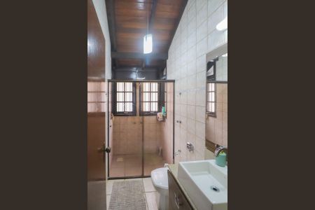 Casa à venda com 135m², 3 quartos e 1 vagaBanheiro 2