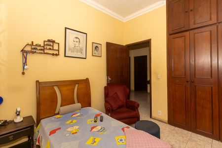 Casa à venda com 367m², 4 quartos e 4 vagas Casa à venda com 367m², 4 quartos e 4 vagasQuarto 2