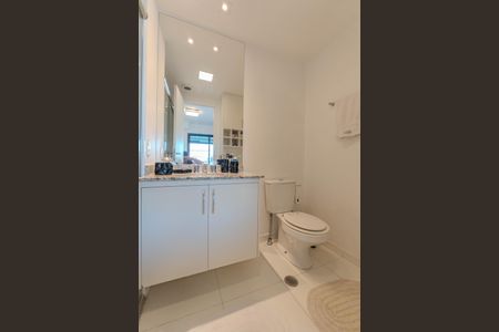 Studio à venda com 51m², 1 quarto e 1 vaga Studio à venda com 51m², 1 quarto e 1 vagaBanheiro