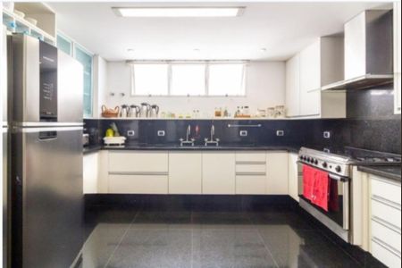 Apartamento à venda com 346m², 3 quartos e 2 vagas Apartamento à venda com 346m², 3 quartos e 2 vagasFoto 09