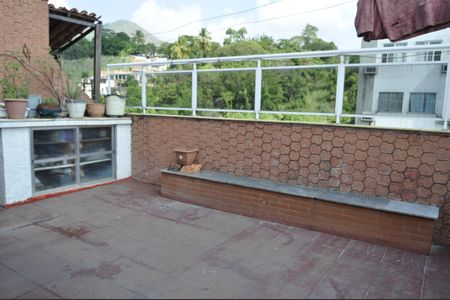 Apartamento à venda com 130m², 3 quartos e 2 vagasTerraço