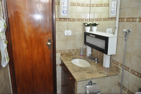 Apartamento à venda com 130m², 3 quartos e 2 vagasBanheiro 1