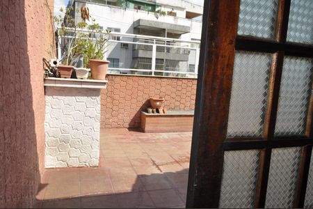 Apartamento à venda com 130m², 3 quartos e 2 vagasTerraço