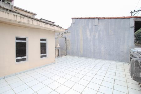 Casa para alugar com 100m², 3 quartos e 1 vaga Casa para alugar com 100m², 3 quartos e 1 vagaSacada