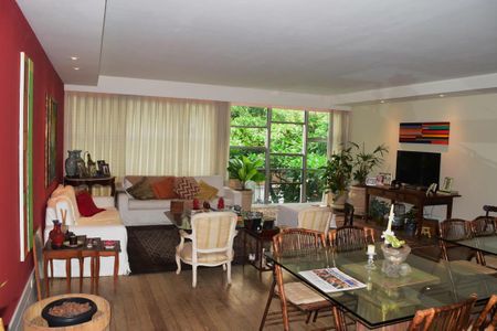 Apartamento à venda com 202m², 3 quartos e 1 vaga Apartamento à venda com 202m², 3 quartos e 1 vagaSala