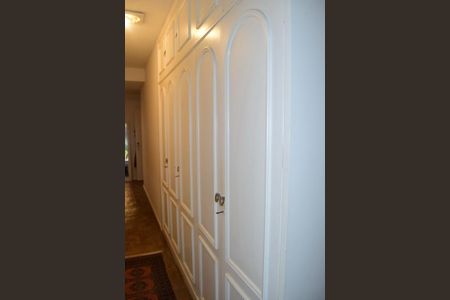 Apartamento à venda com 202m², 3 quartos e 1 vaga Apartamento à venda com 202m², 3 quartos e 1 vagaSuíte 2