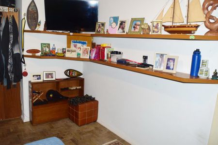 Apartamento à venda com 202m², 3 quartos e 1 vaga Apartamento à venda com 202m², 3 quartos e 1 vagaSuíte 2