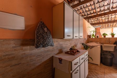 Casa à venda com 130m², 3 quartos e 1 vagaÁrea de Serviço