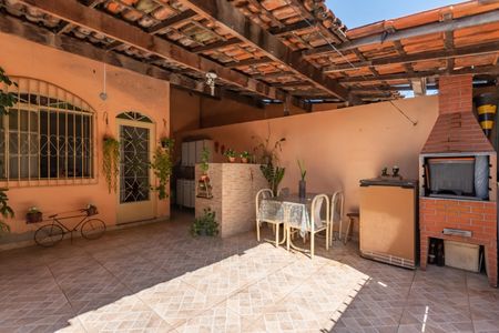 Casa à venda com 130m², 3 quartos e 1 vagaEntrada - Garagem