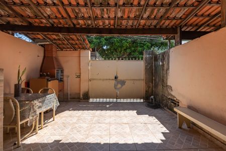 Casa à venda com 130m², 3 quartos e 1 vagaEntrada - Garagem