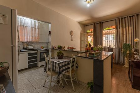 Casa à venda com 130m², 3 quartos e 1 vagaCopa