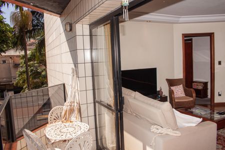 Apartamento à venda com 148m², 3 quartos e 2 vagasVista/Sacada/Sala