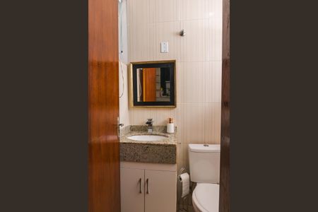 Casa à venda com 140m², 4 quartos e 2 vagasBanheiro Social