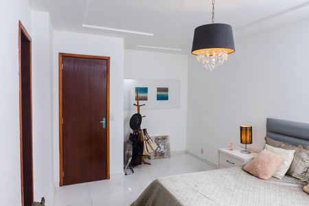 Casa à venda com 140m², 4 quartos e 2 vagasSuíte 