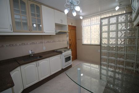 Apartamento à venda com 80m², 2 quartos e sem vagaCozinha