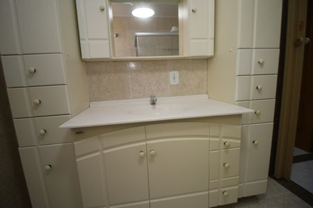 Apartamento à venda com 80m², 2 quartos e sem vagaBanheiro