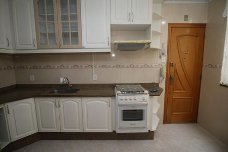 Apartamento à venda com 80m², 2 quartos e sem vagaCozinha