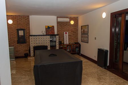 Casa à venda com 500m², 4 quartos e 2 vagasSala