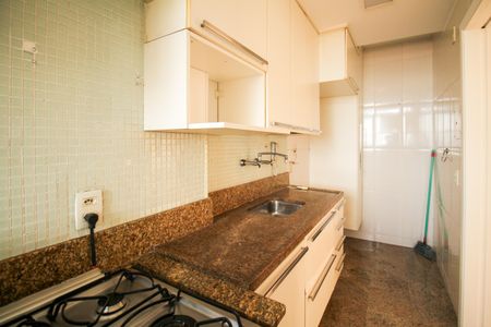 Apartamento à venda com 80m², 2 quartos e 1 vaga Apartamento à venda com 80m², 2 quartos e 1 vagaCozinha