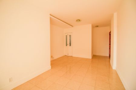 Apartamento à venda com 80m², 2 quartos e 1 vaga Apartamento à venda com 80m², 2 quartos e 1 vagaSala