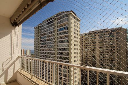 Apartamento à venda com 80m², 2 quartos e 1 vaga Apartamento à venda com 80m², 2 quartos e 1 vagaVaranda da Sala
