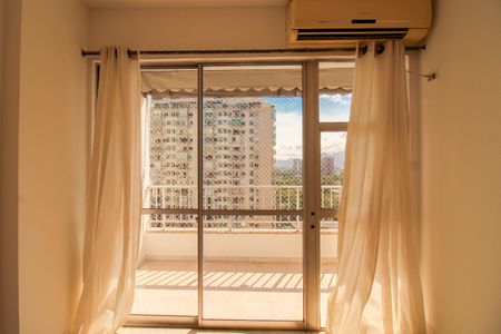 Apartamento à venda com 80m², 2 quartos e 1 vaga Apartamento à venda com 80m², 2 quartos e 1 vagaSala