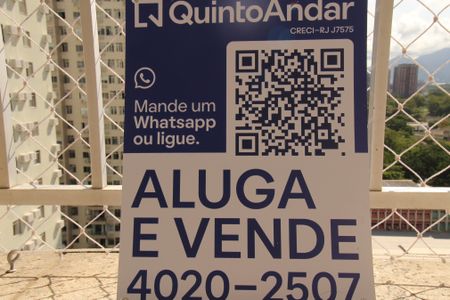 Apartamento à venda com 80m², 2 quartos e 1 vaga Apartamento à venda com 80m², 2 quartos e 1 vagaPlaquinha