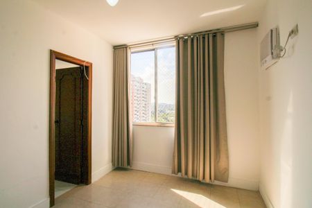 Apartamento à venda com 80m², 2 quartos e 1 vaga Apartamento à venda com 80m², 2 quartos e 1 vagaSuíte