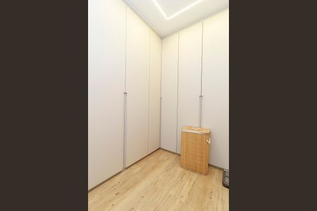 Apartamento à venda com 167m², 3 quartos e 3 vagasSuíte - Closet