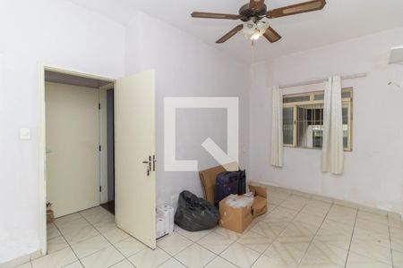 Casa à venda com 247m², 3 quartos e 2 vagasQuarto